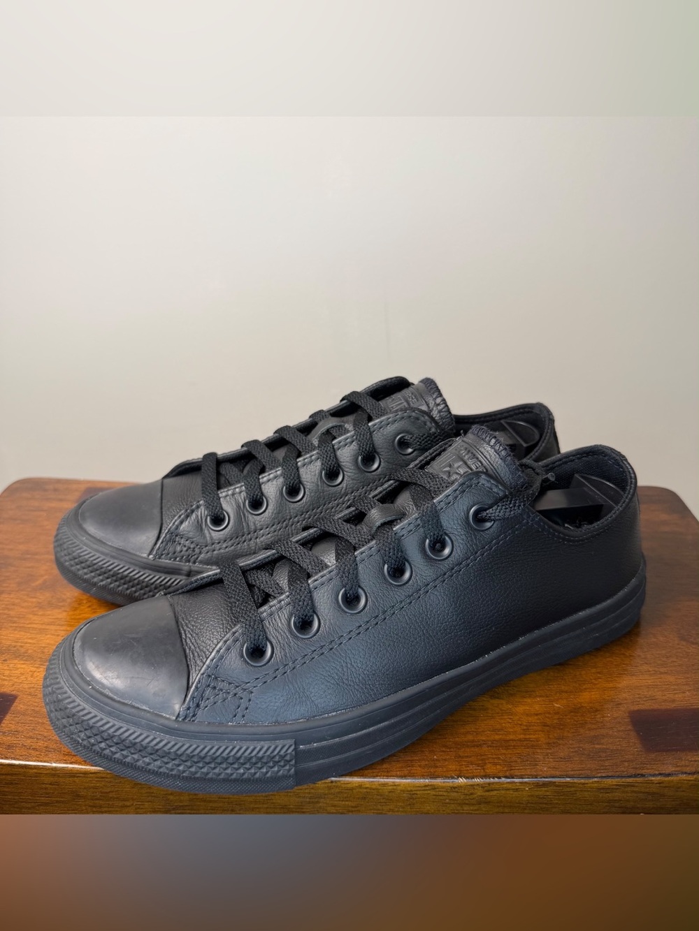 Converse Chuck Taylor All Star Leather Black Mono Men 7.5 Women 9.5 135253C